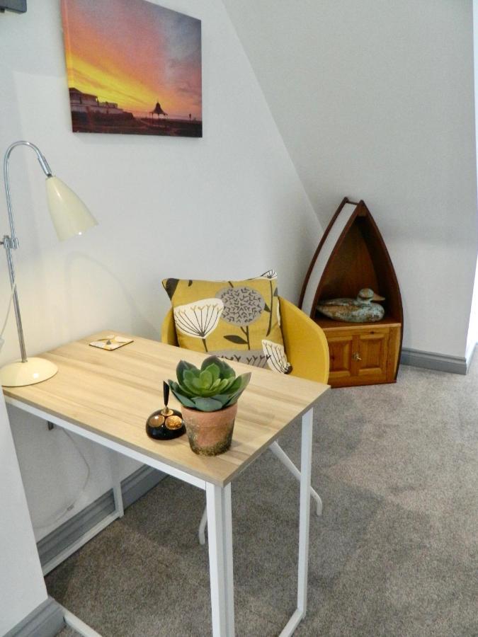 'Harbour View' On The River By Gorleston'S Award Winning Beach - Pet Free! Kültér fotó